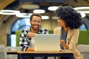 Leia mais sobre o artigo Diferença Entre Firewall Empresarial e Roteador com Firewall: O Que Sua Empresa Realmente Precisa?