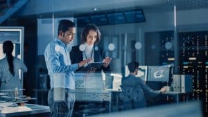 Leia mais sobre o artigo Como Integrar Firewall Empresarial, Antivírus Corporativo e Backup em Nuvem em uma Única Estratégia de TI
