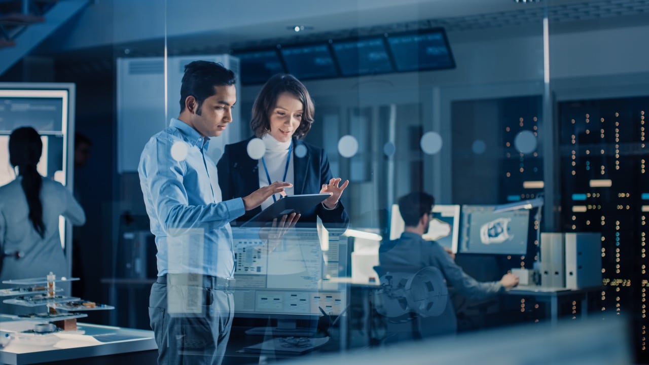 Leia mais sobre o artigo Como Integrar Firewall Empresarial, Antivírus Corporativo e Backup em Nuvem em uma Única Estratégia de TI