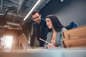 Leia mais sobre o artigo Cabeamento Estruturado e Wi-Fi Corporativo: Otimizando a Performance e a Segurança da Sua Rede