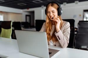 Leia mais sobre o artigo Suporte Técnico Estratégico: Como o Service Desk da Suticon Garante Produtividade Ininterrupta