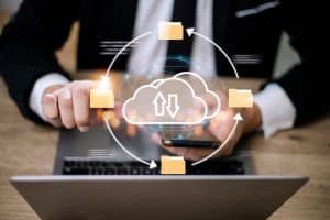 Leia mais sobre o artigo Estratégia de Backup Híbrido: O Segredo para RTO Zero e o Poder do Disaster Recovery as a Service (DRaaS)