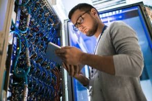 Leia mais sobre o artigo Big Data e Data Analytics: O Guia Estratégico para Transformar Dados Brutos em Decisões de Alto Impacto