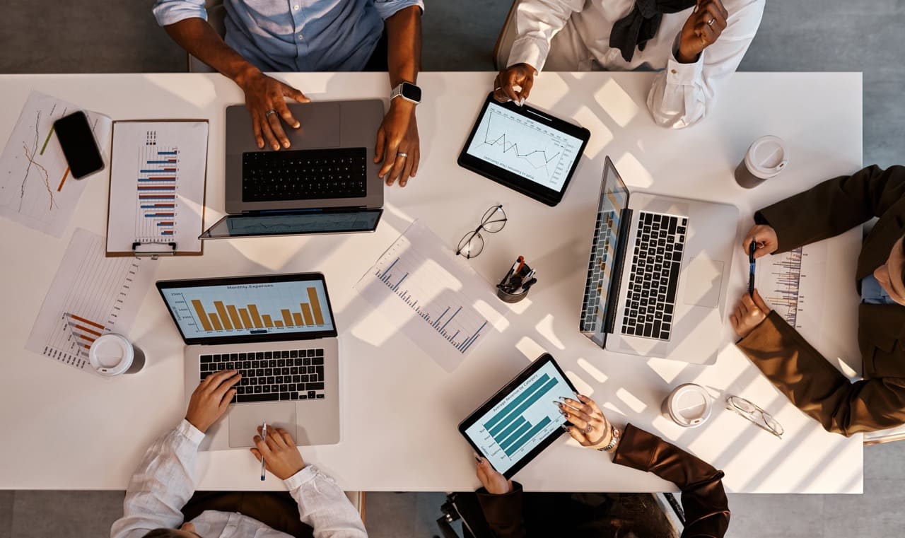 Espaço de Trabalho Digital: Como o Microsoft 365 e o Google Workspace Transformam a Colaboração e a Produtividade