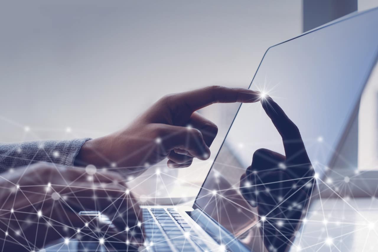 Leia mais sobre o artigo SaaS vs. Licença Perpétua: Qual Modelo de Software Reduz Custos, Facilita o Suporte e Acelera a Inovação?