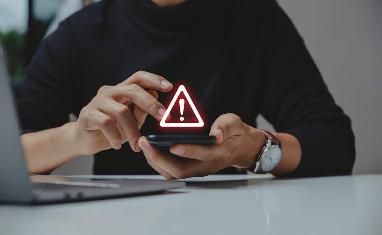 Leia mais sobre o artigo Cultura de Cibersegurança: Por que Treinar seus Funcionários é a Melhor Defesa Contra o Phishing