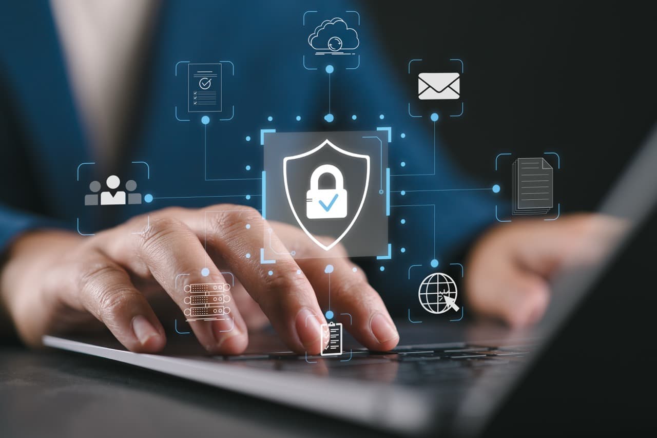 Monitoramento de Dark Web: Como Saber se as Senhas da Sua Empresa Já Vazaram e Estão Sendo Vendidas por Hackers