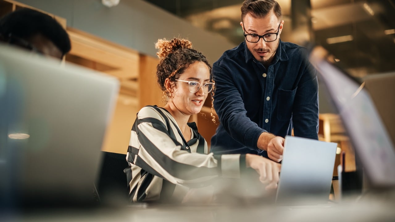 Leia mais sobre o artigo Onboarding e Offboarding de TI: Como Padronizar a Entrada e Saída de Funcionários para Garantir Agilidade e Segurança